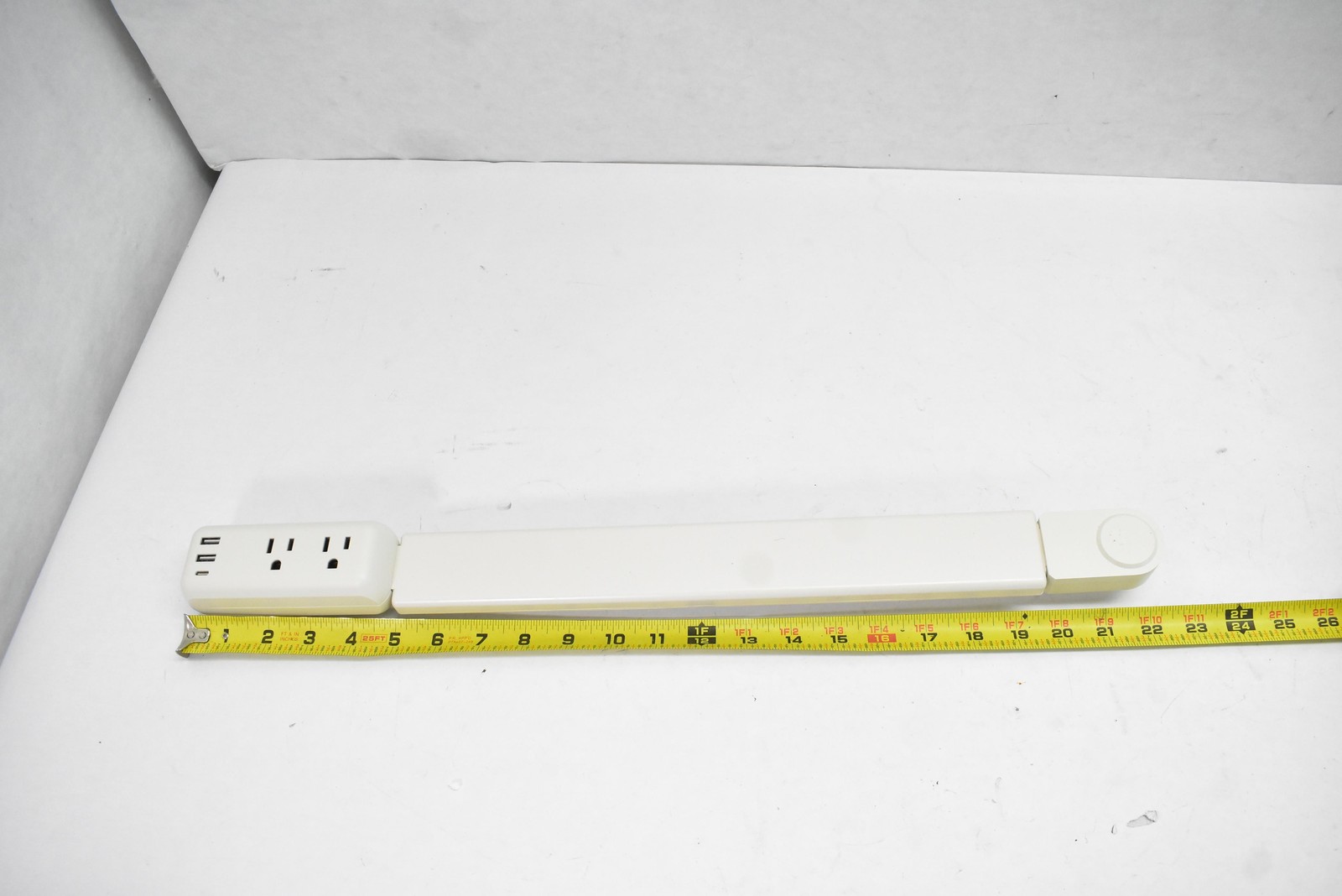 Retractable Power Strip Combination Outlet L0056 White USB-A USB-C 2AC Desk