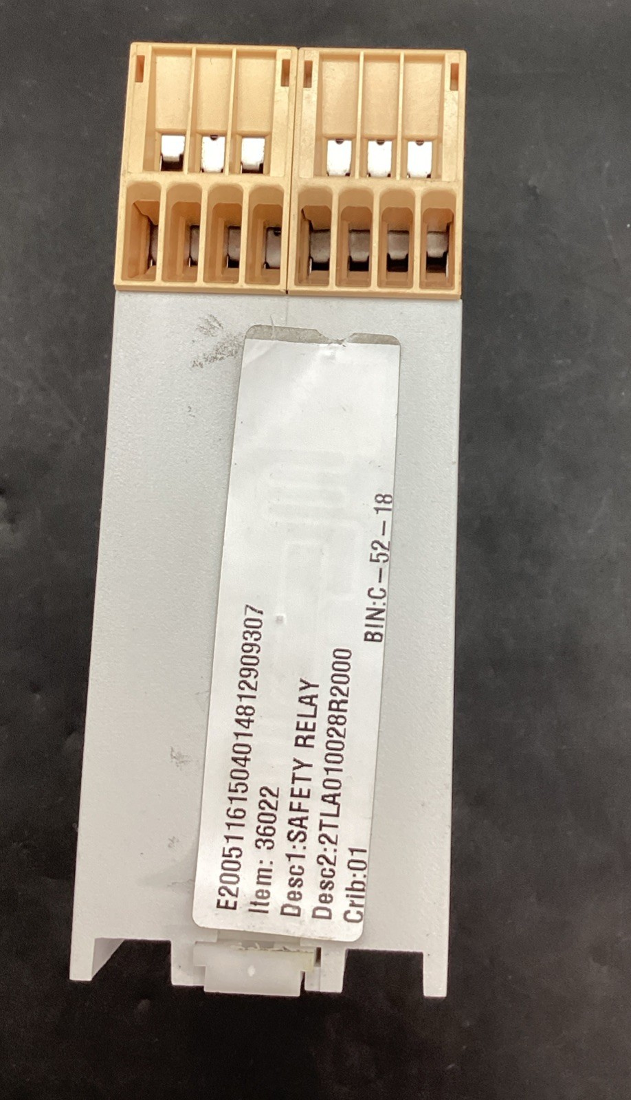 Used ABB 2TLA010028R2000 RT7A 24VDC 0-1.5S Safety Relay Free