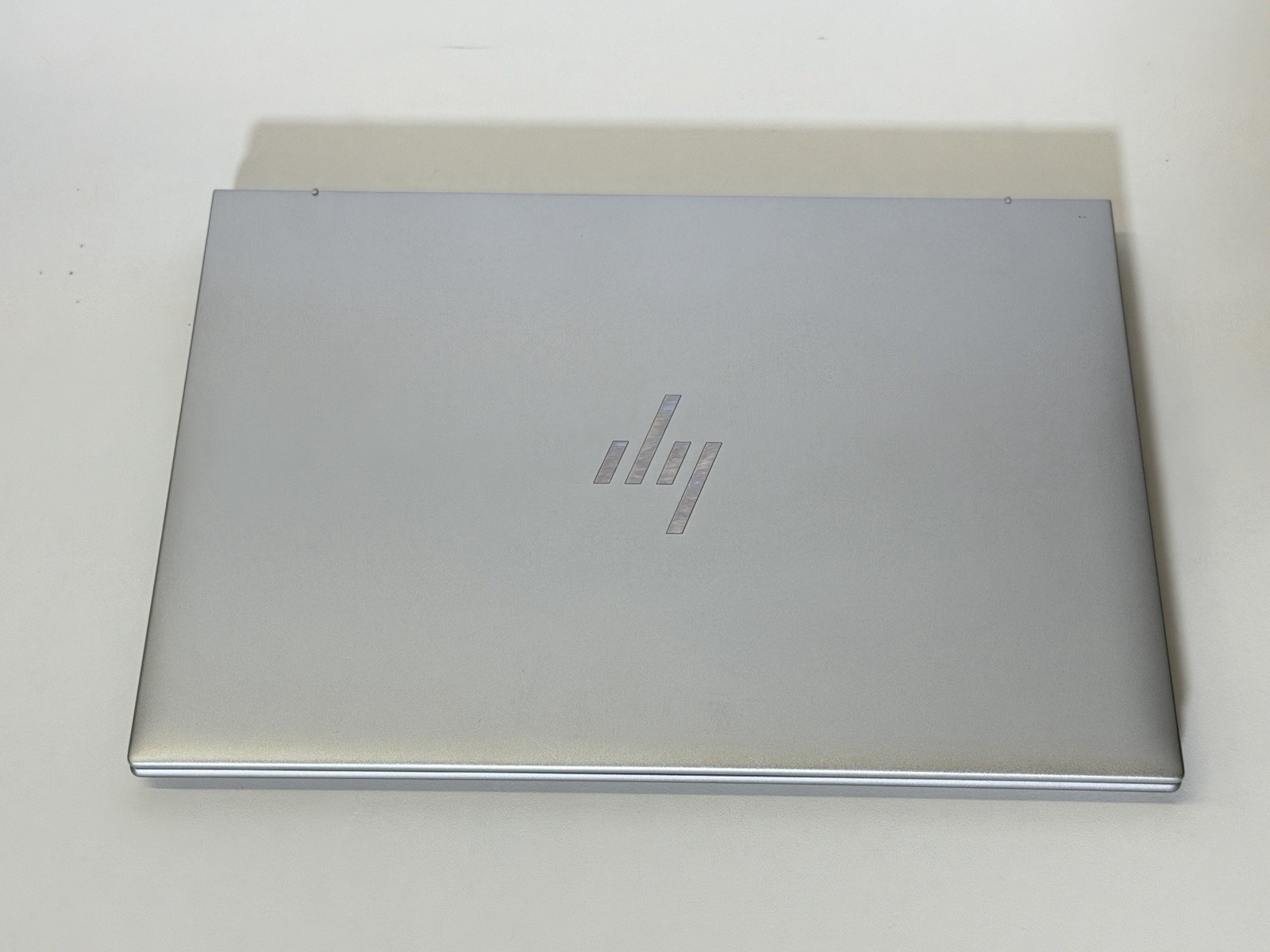 HP EliteBook 1040 G10 14″ Touch i7-1365U 10 Core 16GB 512GB Win11Pro WRTY