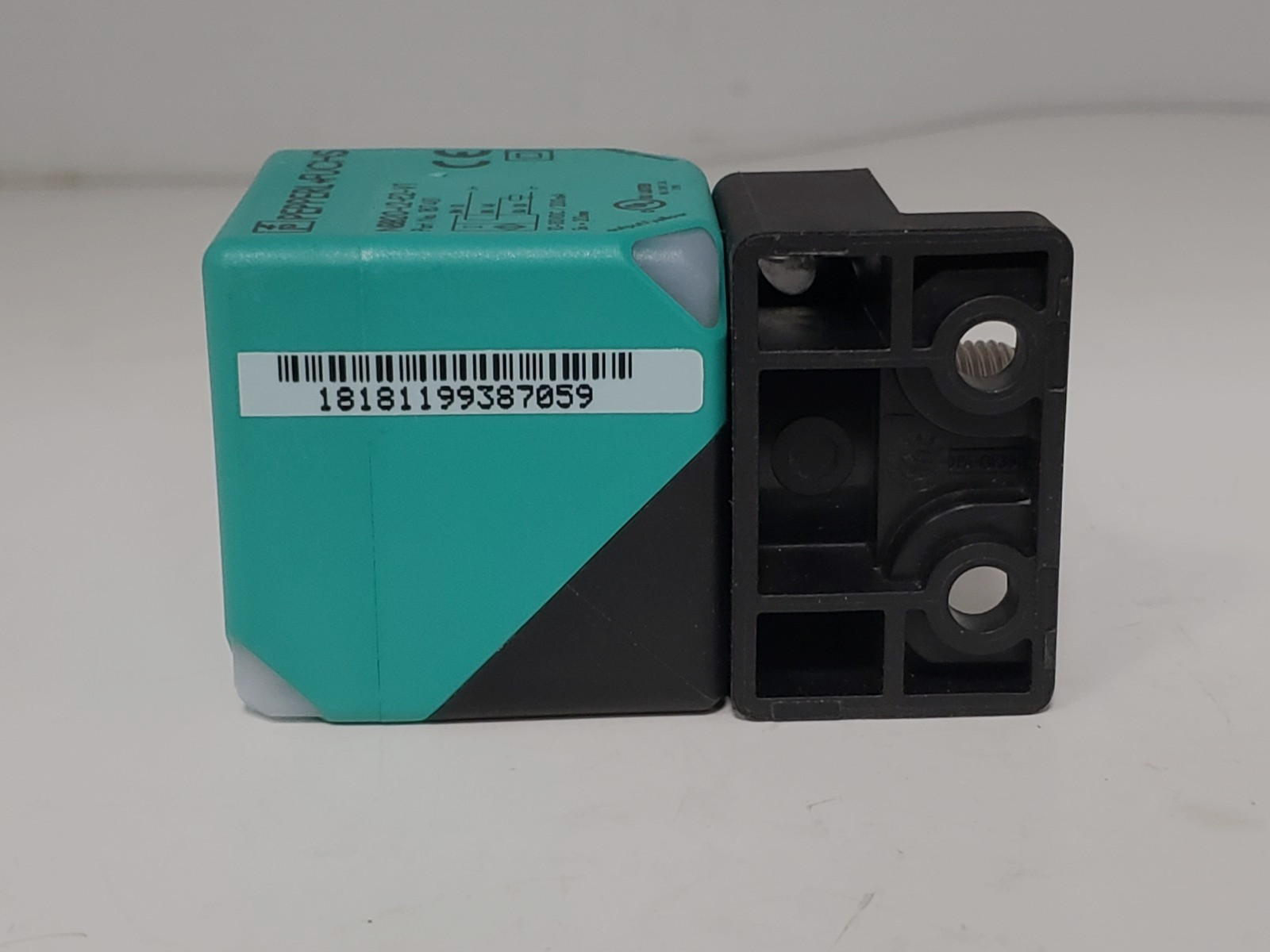 PEPPERL+FUCHS NBB20-L2-E2-V1 PROXIMITY SENSOR 3 WIRE PNP N.O. (187481) NIB