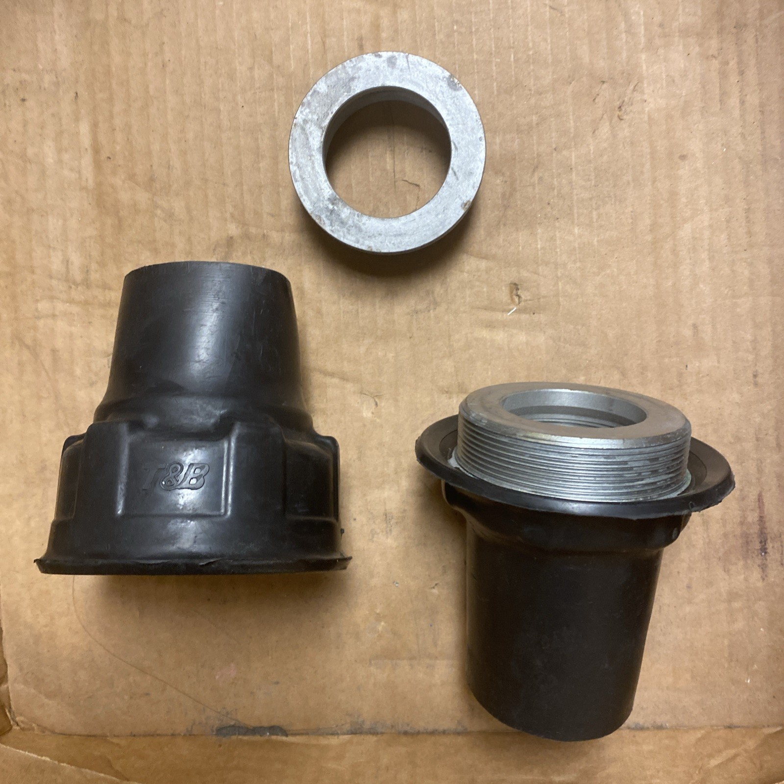 Thomas & Betts, Ocal, UNF605-G, UNY605-G, Female & male Union, PVC Coated,