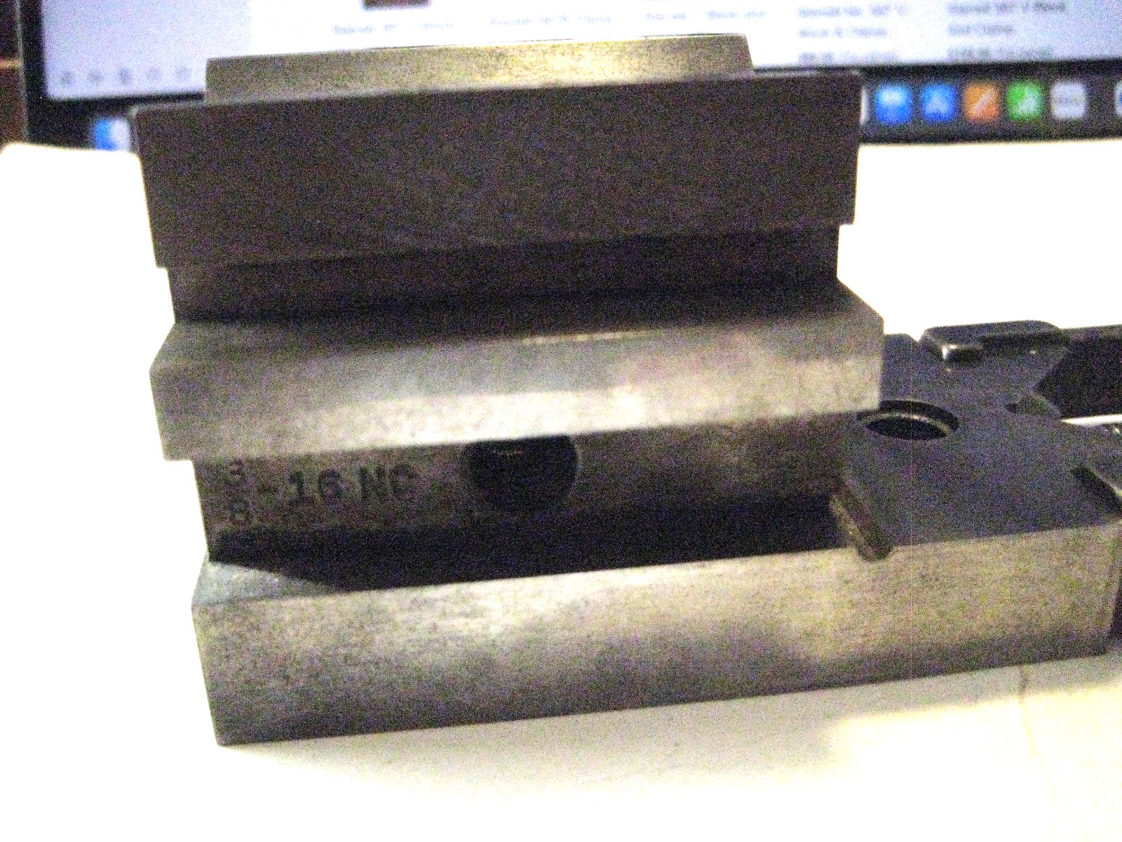 VINTAGE L.S. STARRETT CO. NO. 567 V-BLOCK & CLAMP #52588 GOOD USED CONDITION