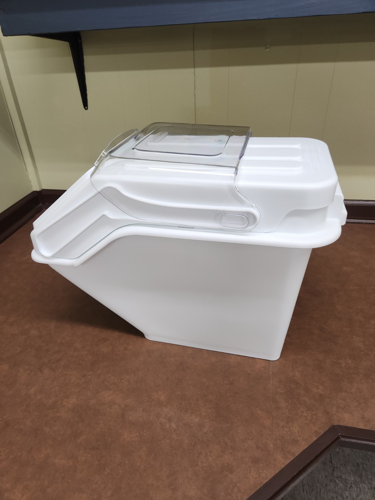 Rubbermaid Commercial Fg9g5700wht Proserve 100 Cup Ingredient Bin Bulk Storage