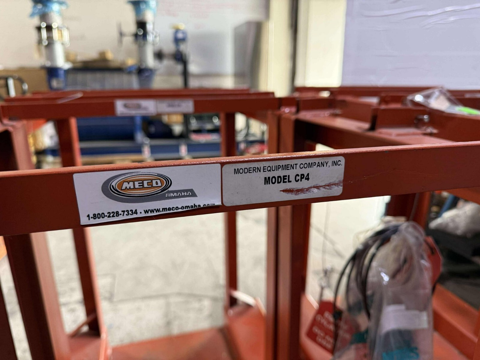 MECO CP4 Global Industrial OMEGA FORKLIFT TABLE STORAGE CADDY 4 CYLINDER