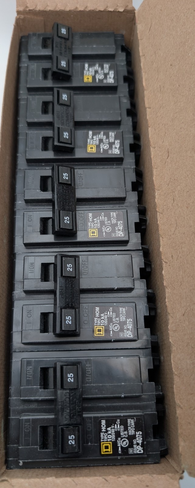 (Box of 5) Square D HOM225CP 25 A 2-Pole Circuit Breaker