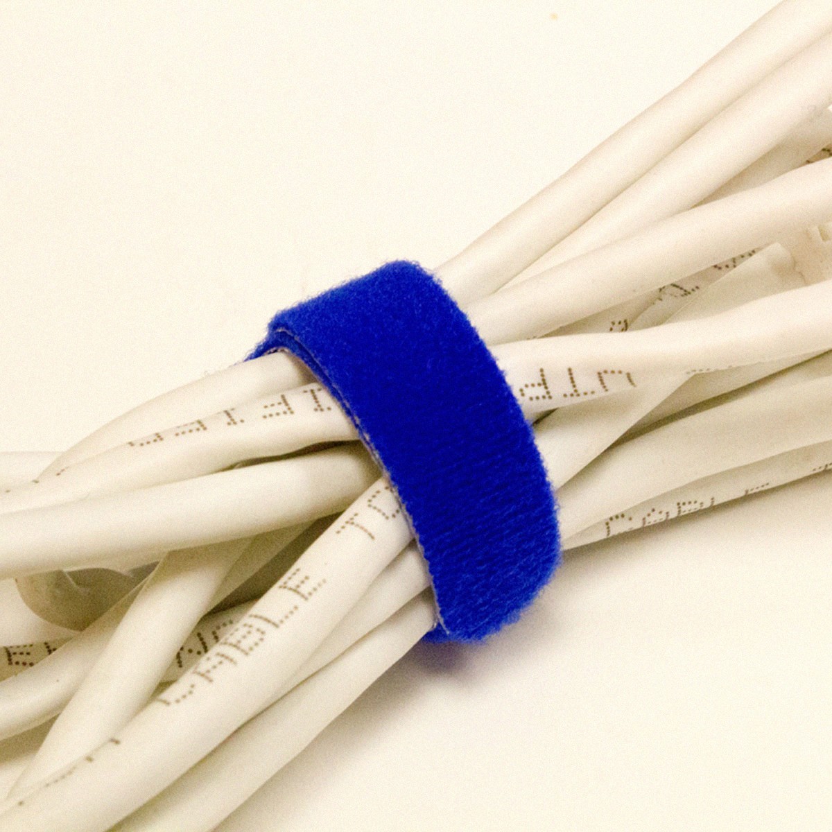 9.5 Inch Hook and Loop Reusable Strap Cable Cord Wire Ties 100 Pack Blue
