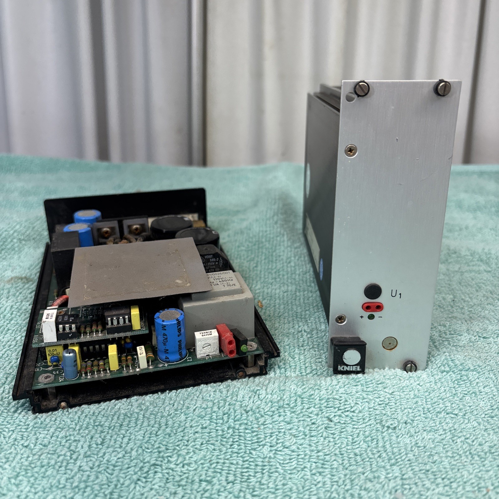 LOT OF (2) KNIEL CPU 5.10 POWER SUPPLY 300-002-02