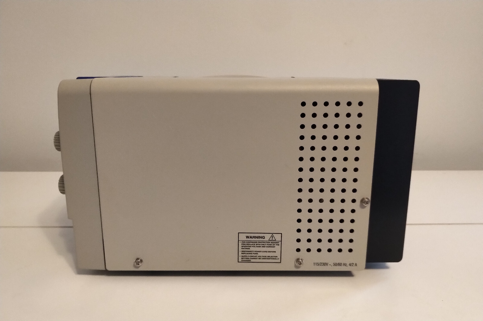 BK Precision 1672 Triple Output DC Power Supply ((2) 0-32V, 0-3A/(1) 5V, 3A)