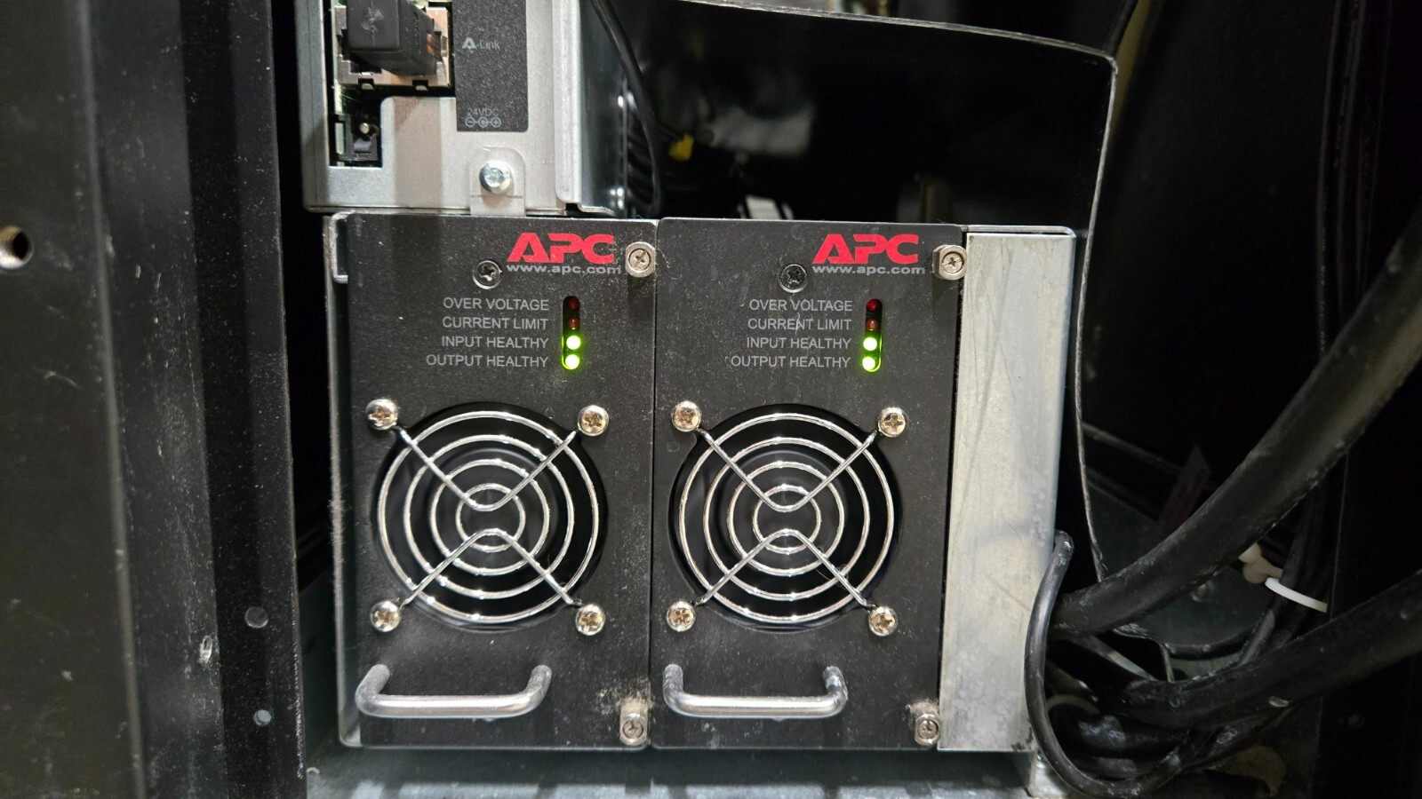 APC Ges501w48v0180 920-0082 DC Rectifier Power Supply