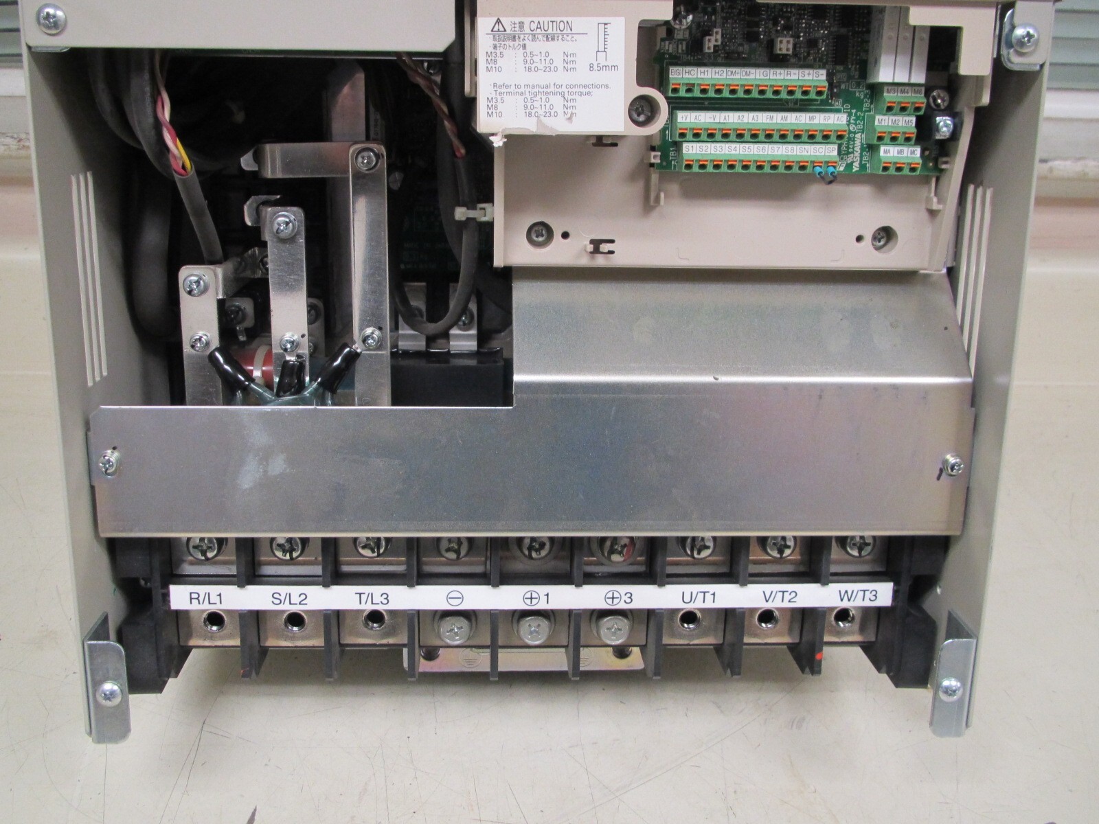 YASKAWA CIMR-ACAA0103AAA-0121 CIMR INVERTER 103A 55KW IP00 400VAC FREE SHIPPING