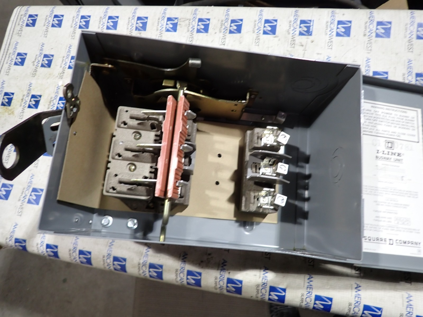 Square D PQ3603G 30 amp 600v 3p 3w Fused Busway Switch Bus Plug Ser 3 BP608
