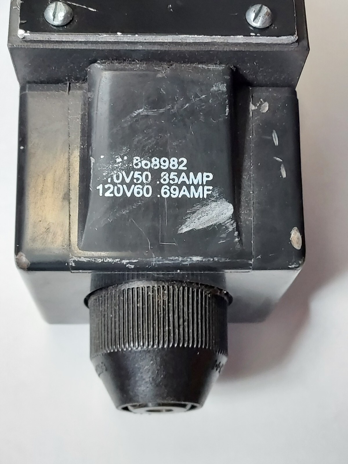 Vickers Pilot Valve 879159 DG4S4-016C-U-B-60 110V50 .85amp 120V60 .69amp