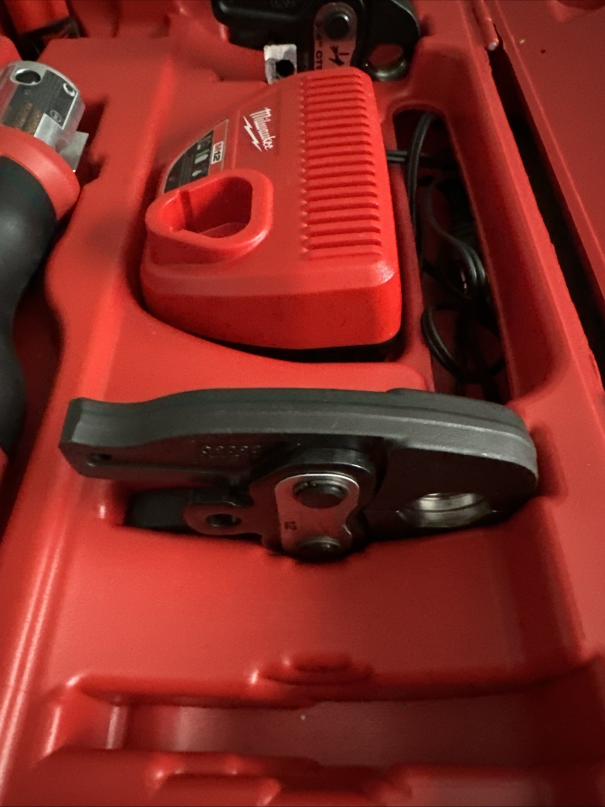 Milwaukee M12 FORCE LOGIC Press Tool Kit W/ 3 Jaws 1/2″ – 1″