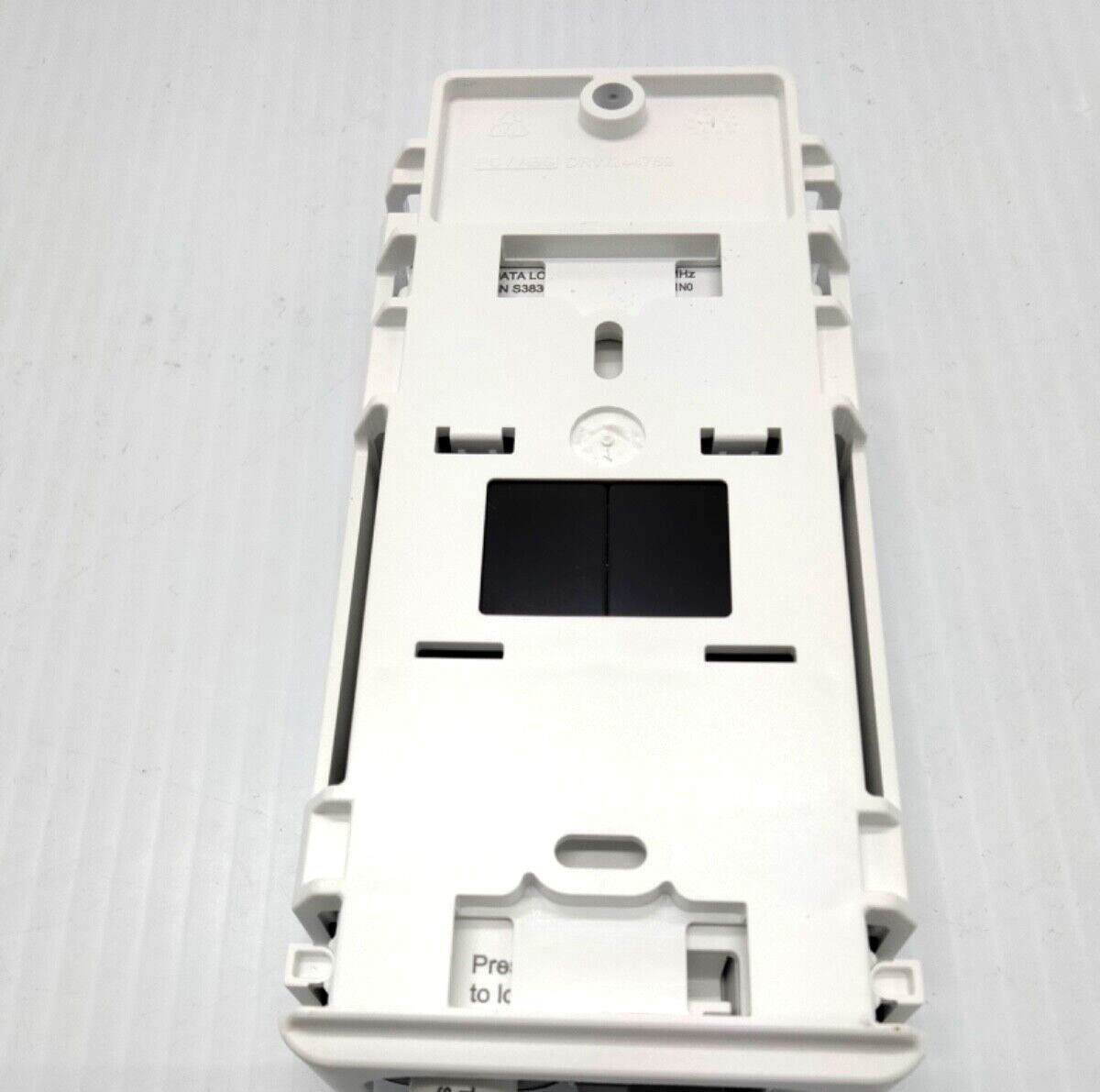 Vaisala RFL100 Vainet Data Logger TMP115 Temp/Humidity + Mount channel 1 915 MHz