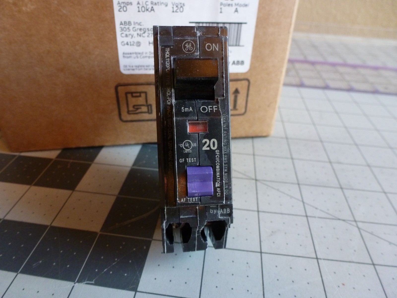1 – GE THQL1120PDF Dual Function Circuit Breaker – 1Pole – 20A – 120 -10kA – NEW