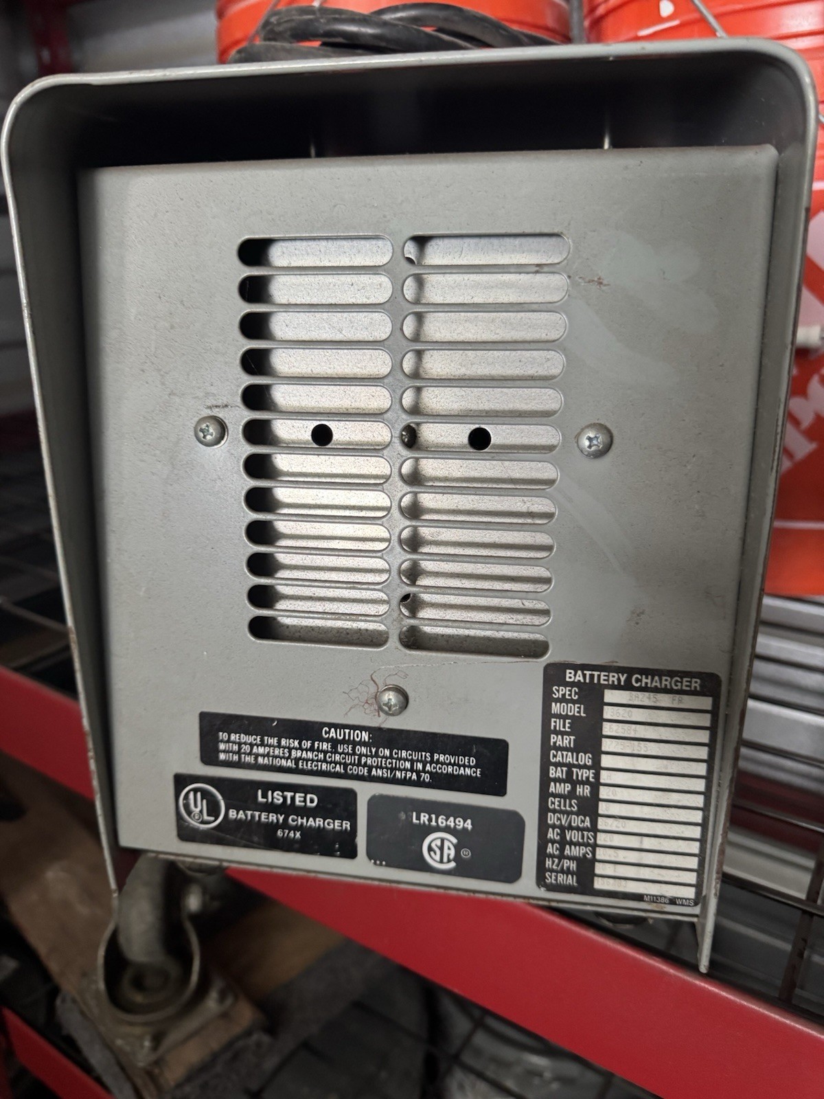 Clarke American-Lincoln 36 Volt Battery Charger Model 5360 LR16494 MPN 5360