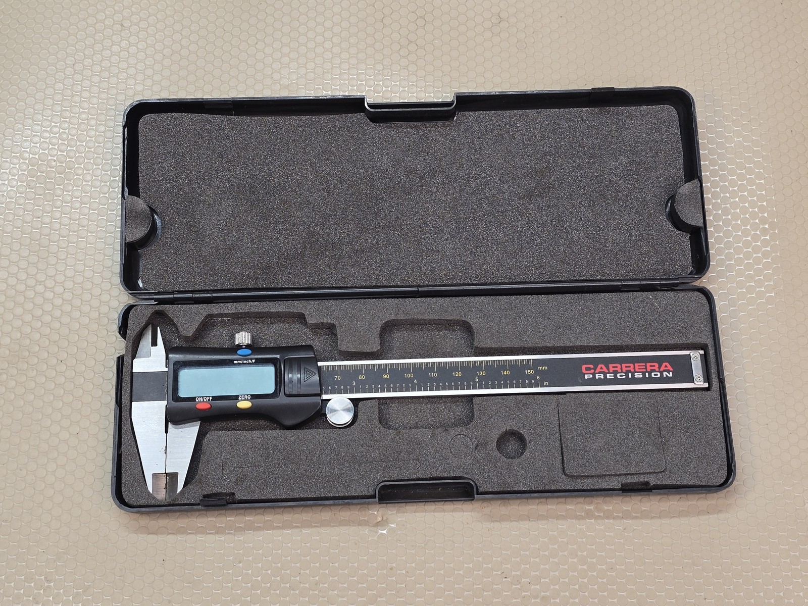 CARRERA PRECISION Electronic Digital Caliper 0-150mm 0-6in with Case