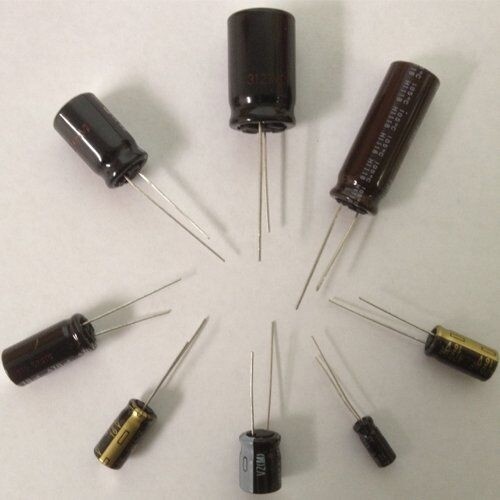Set of 4, 105°C Electrolytic Capacitor 3300uF 10V (3300 mfd 10V) 20% Radial, 1/2