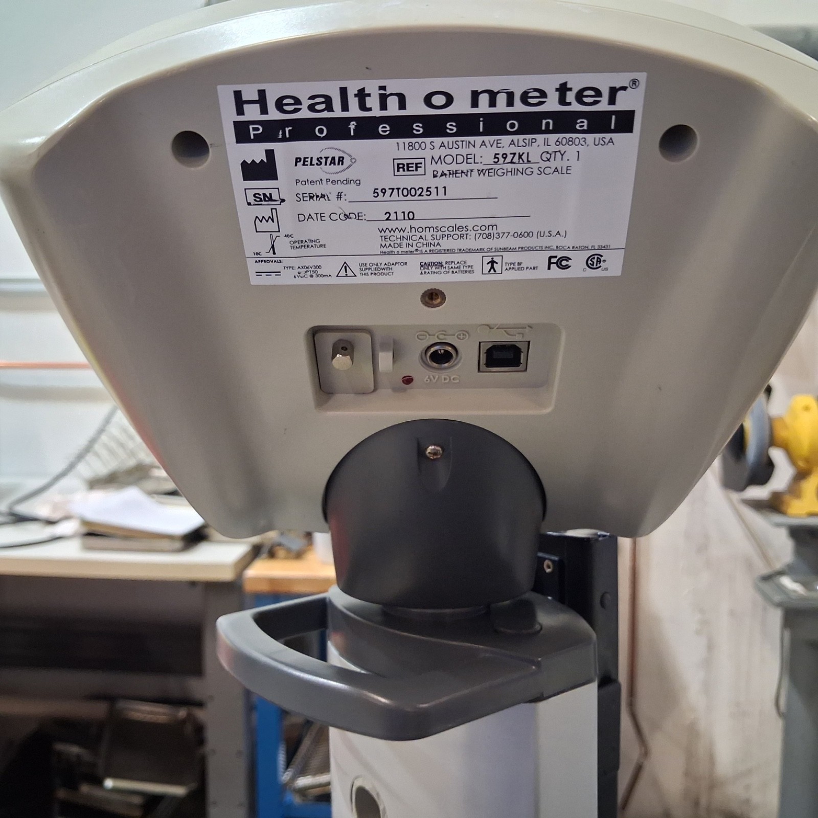 Healthometer 597KL Digital Scale With Measuring Rod & Power Supply