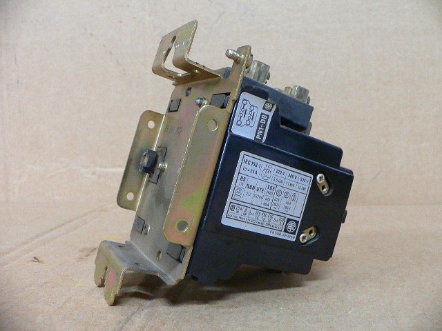 Telemecanique Cn1-Db133 Contactor 110V/120V 50Hz/60Hz