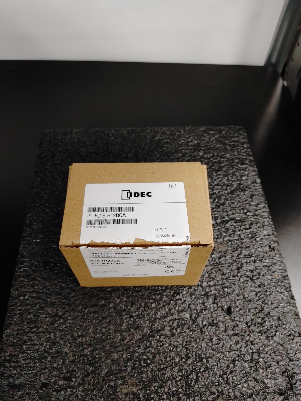 IDEC FL1E-H12RCA FL1F SMARTRELAY CPU 24VAC-DC PLC Programmable Logic Controller
