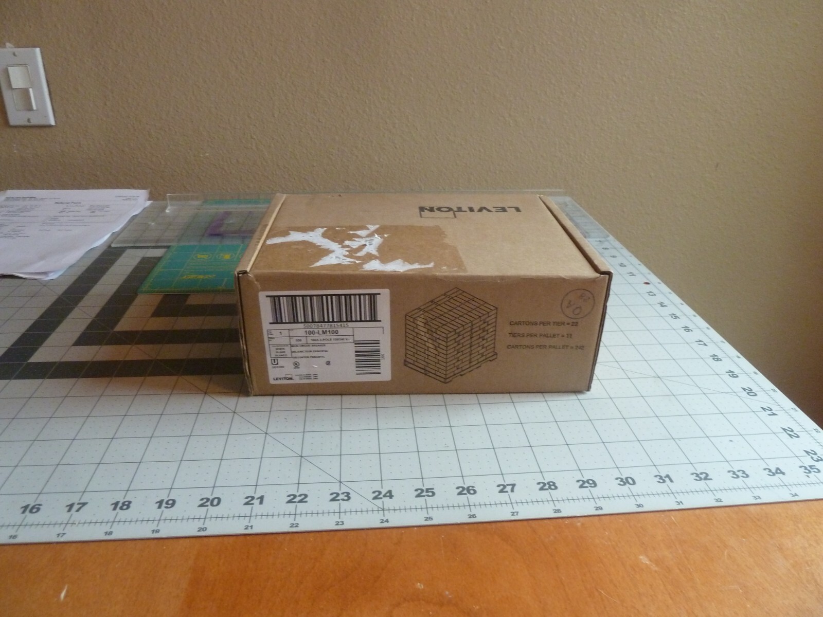 Leviton LM100 Main Circuit Breaker 2-Pole – 120/240 VAC -White -NEW – SEALED BOX