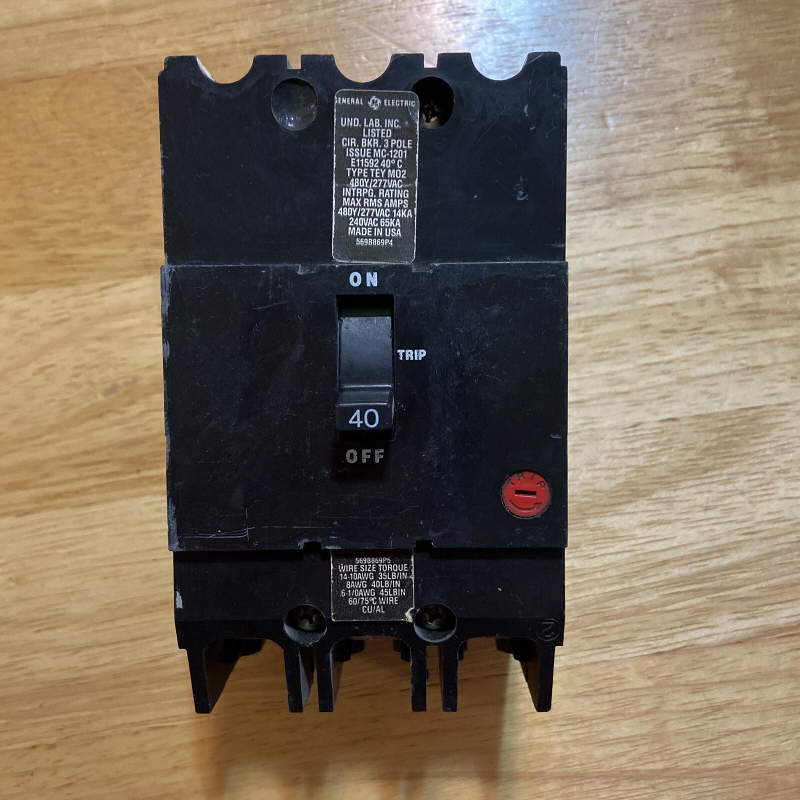 GE TEY340 TEY M02 340 3 Pole 40A 277/480 TEY Bolt On Circuit Breaker