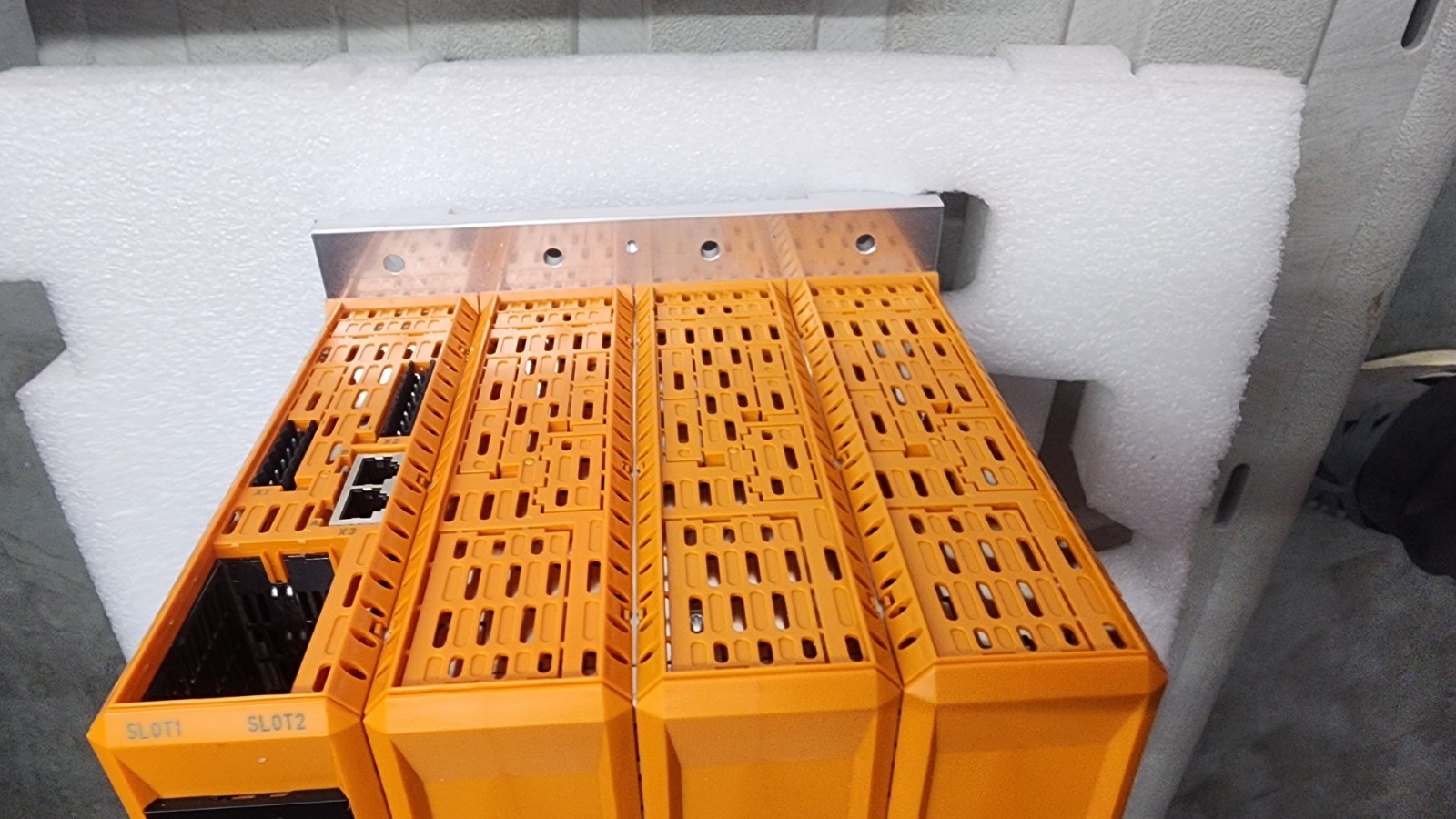 B&R ACOPOSmulti 8BVI0880HCS0.004-1 PLC Input/Output Module