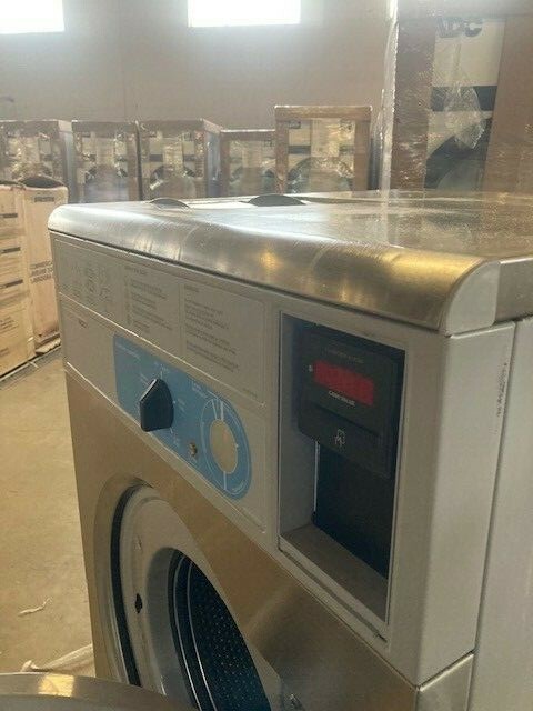 Wascomat W620 Coin or Card Front Load Washing Machine 220V 3 Ph, USED