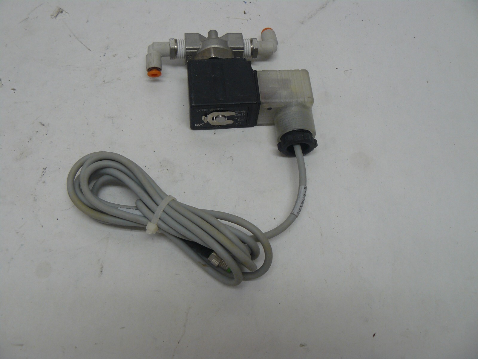 SMC VX2120-02N-5DZ1 valve dc24v 3mm orifice 0.6 air 0.5 water pressure MPa