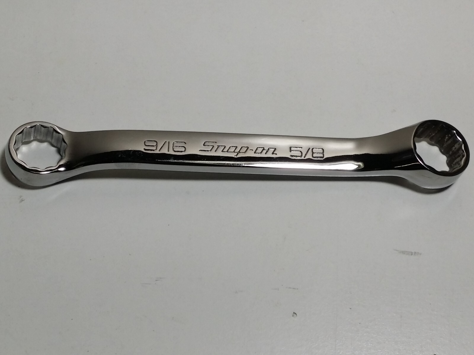 Snap-On 9/16″ X 5/8″ 12-Point Flank Drive Standard 10º Offset Box Wrench XS1820A