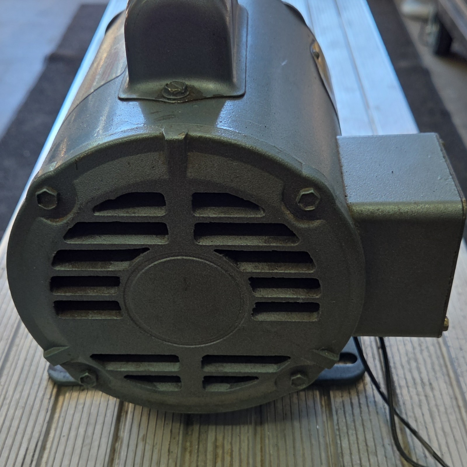 Baldor L3409M 1/2 HP Single Phase AC Induction Motor 115/208-230V 1725RPM