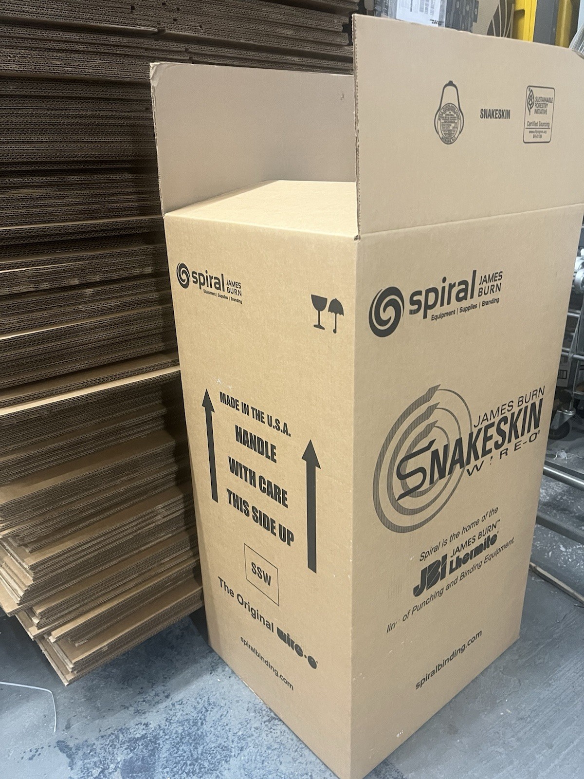Large Corrugated Wardrobe Moving Boxes (Bundle of 3) 20″ x 24″ x41″ SUSTAINABLE