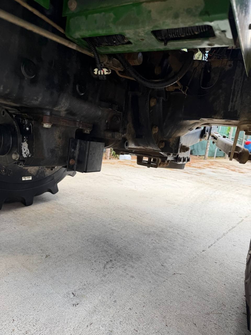 John Deere 5325 Tractor Diesel 4×4 Loader PTO Clean Runs Strong 2008