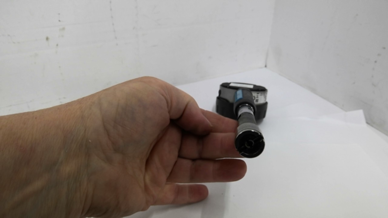 Mitutoyo 543-392B Digital Micrometer 0-0.5″