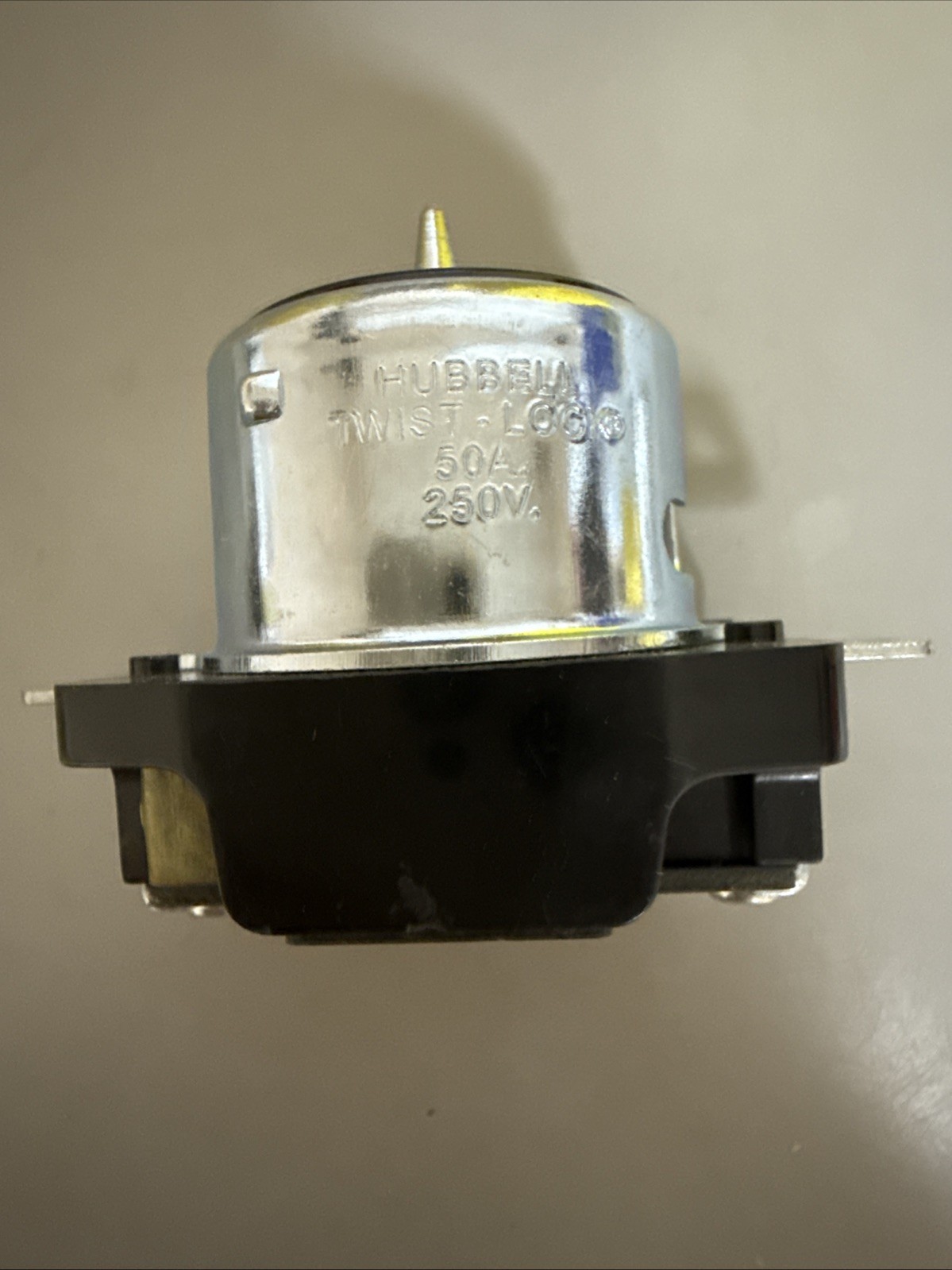 Hubbell CS8269 50A 250V Twist-Lock Receptacle 2 Pole 3 Wire Grounding NEW