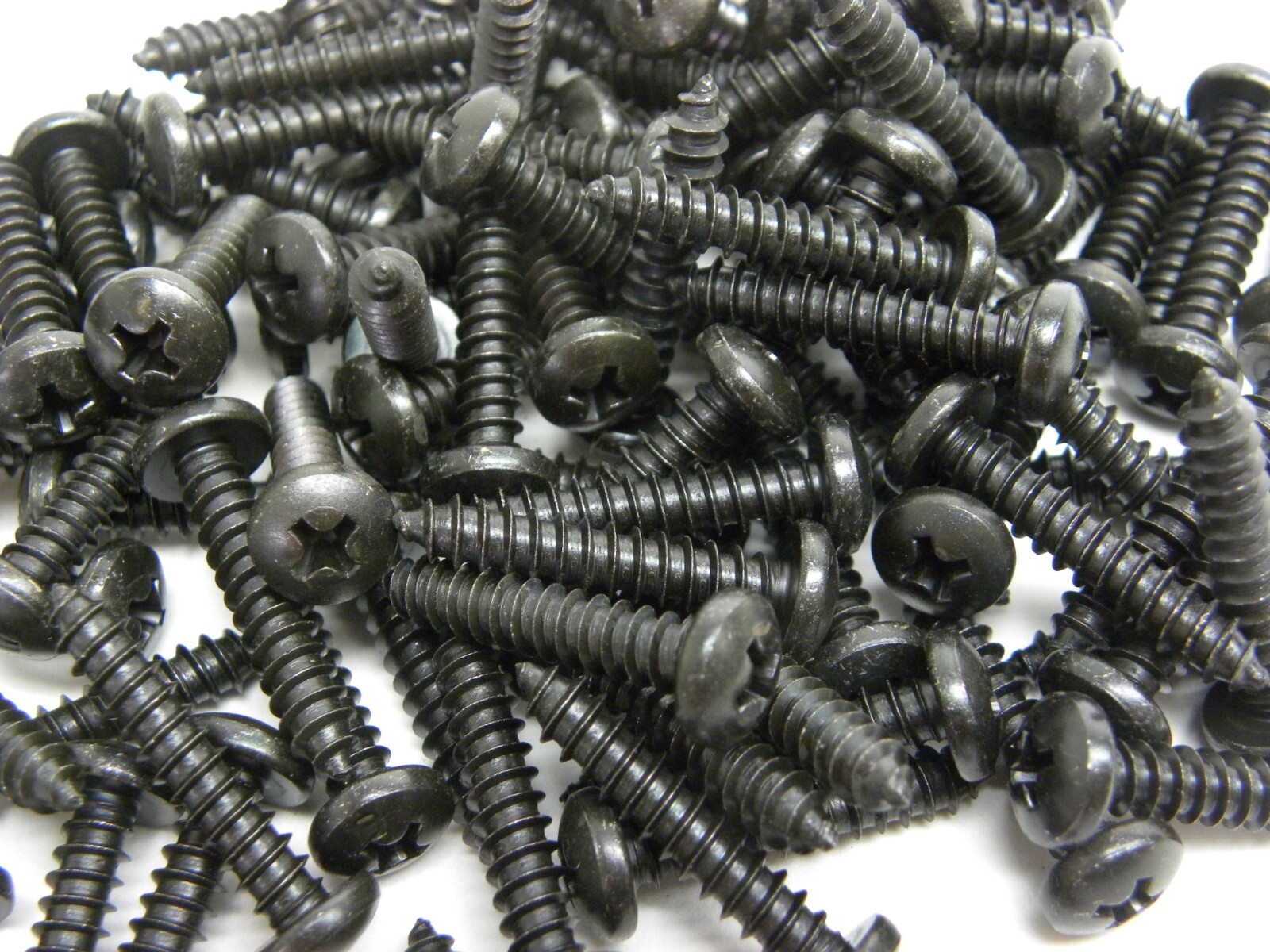100 pcs – #10 X 1″ Black Zinc Phillips Pan Head Wood Thread Sheet Metal Screw