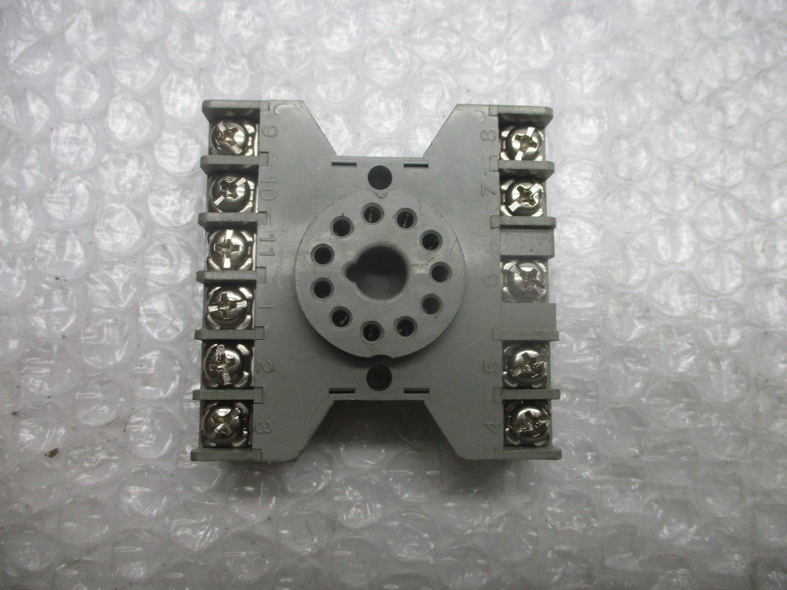 IDEC SR3P-05 RELAY BASE NSNP