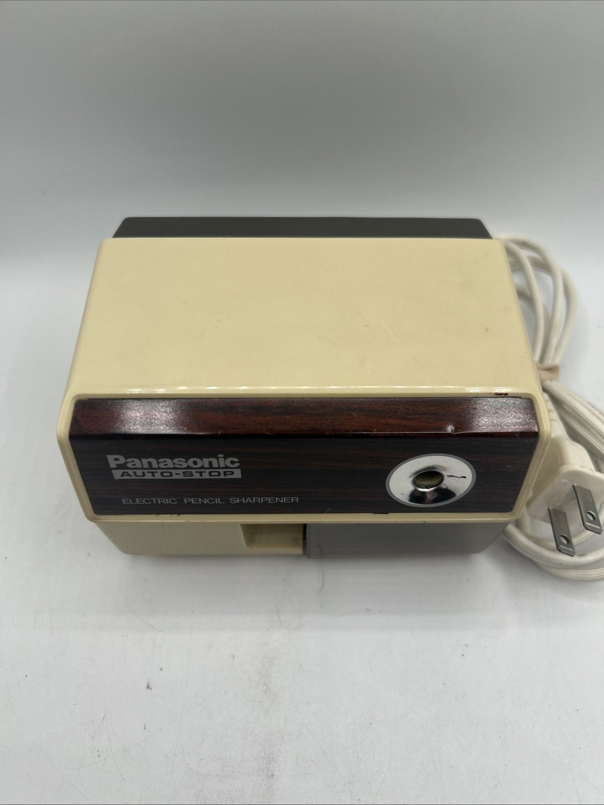Vintage Panasonic Pencil Sharpener Auto Stop Electric Beige Model KP110 TESTED