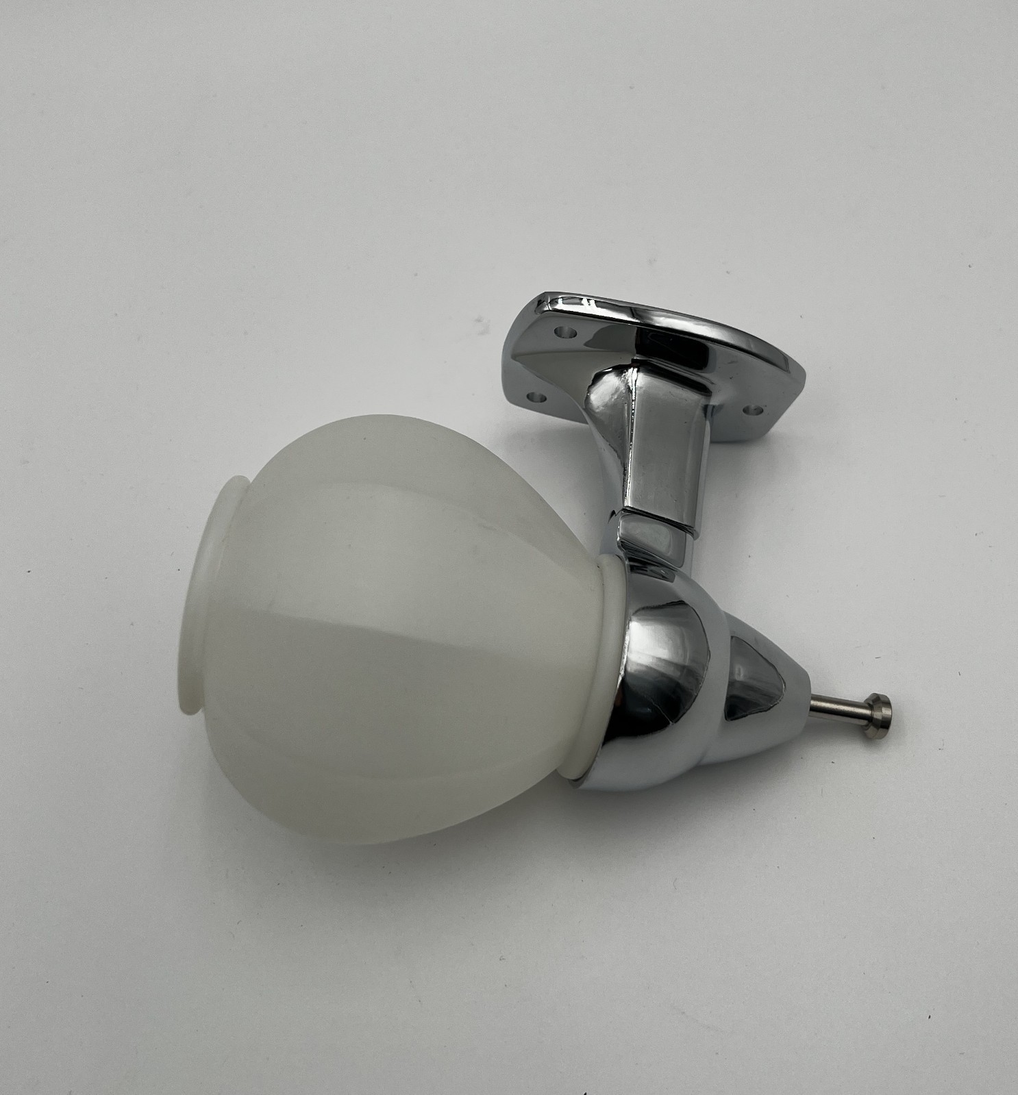 Bradley 640 Surface Mounted Bulb Liquid Soap Dispenser Chrome Plated 16 oz