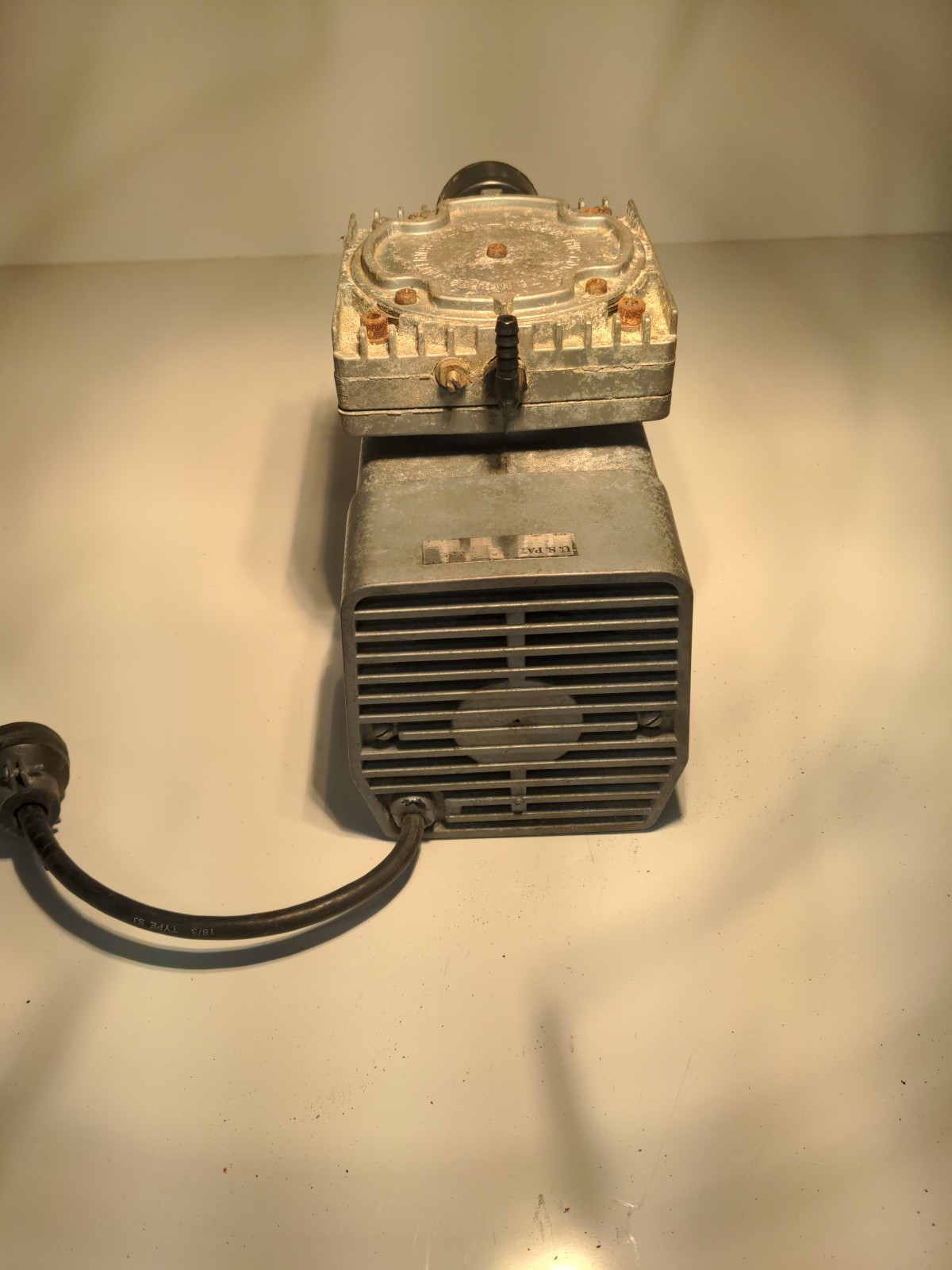 GAST DOA-P160-AA Compressor/ Vacuum Pump; Tested Works 60psi 115v W/Plug Quite!
