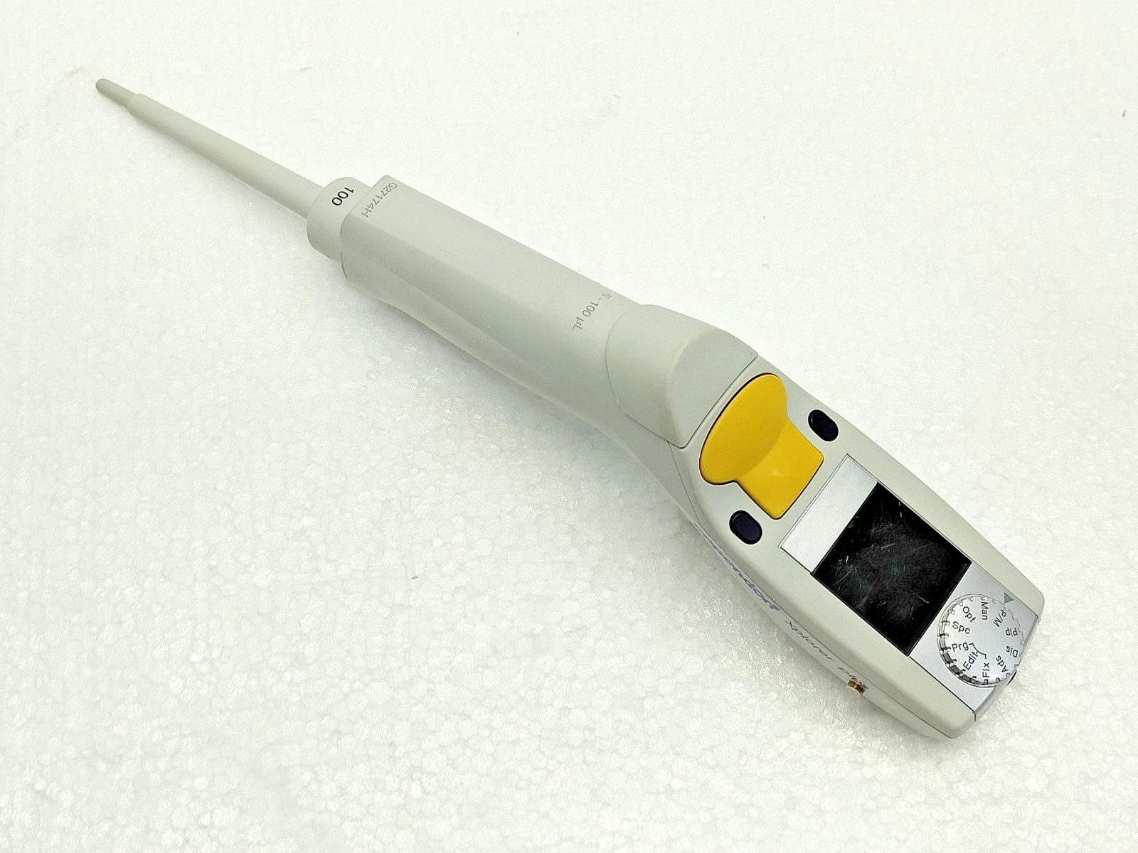 Eppendorf Xplorer Plus 5-100 uL Electronic Pipette Single Channel