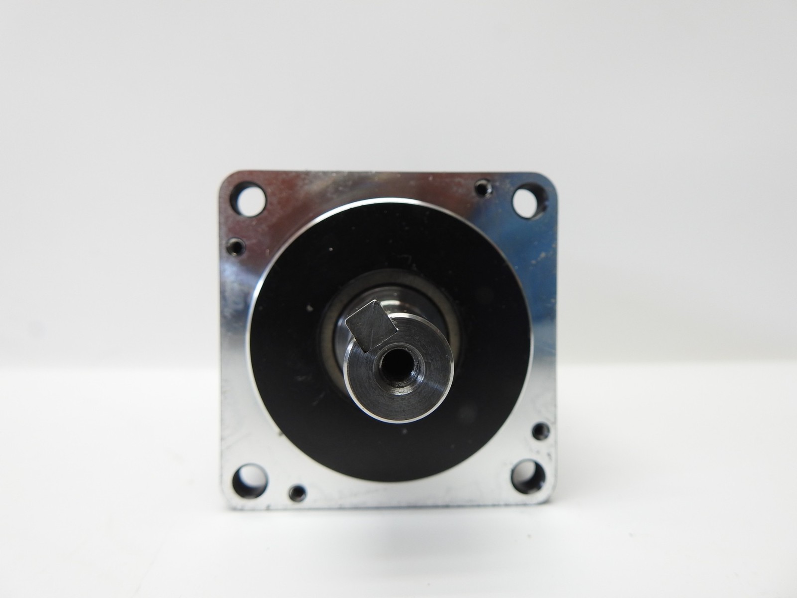 YASKAWA ELECTRIC SGMJV-04A3A61 Servo Motor Sigma 5 200 VAC ~ USA SHIPPED ~