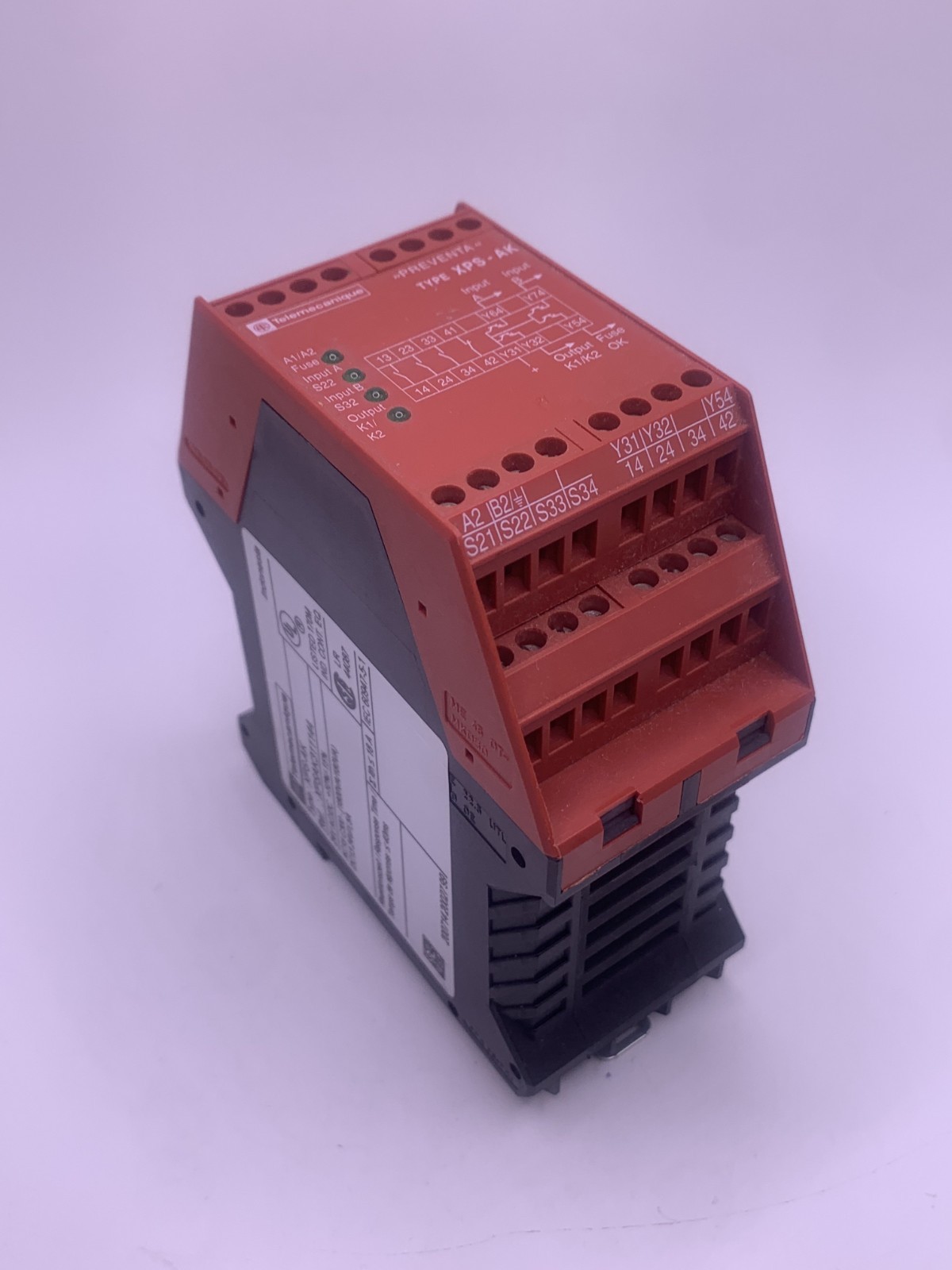 Telemecanque XPS-AK Safety Module, Emergency Stop, 230VAC, 24VDC, XPSAK311144