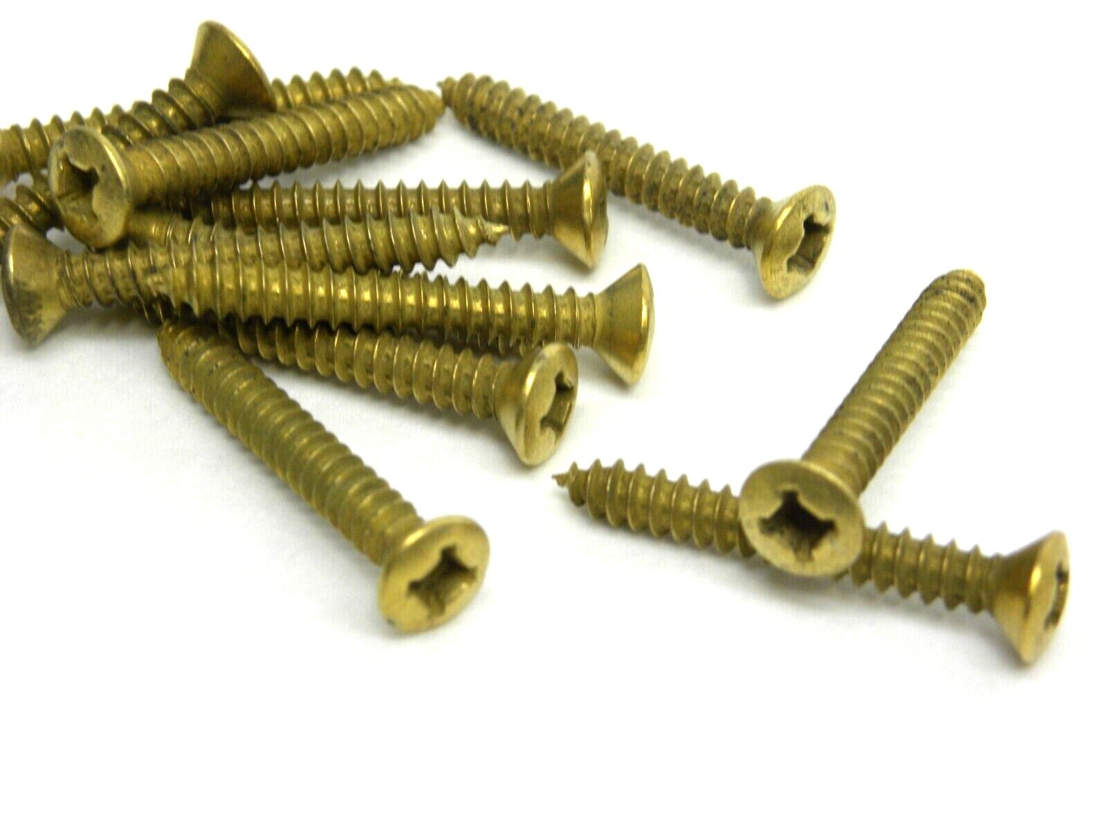 25, 50, or 100 Pieces! Oval Head Phillips #8 x 1-1/4″ Wood Screws Bright Brass
