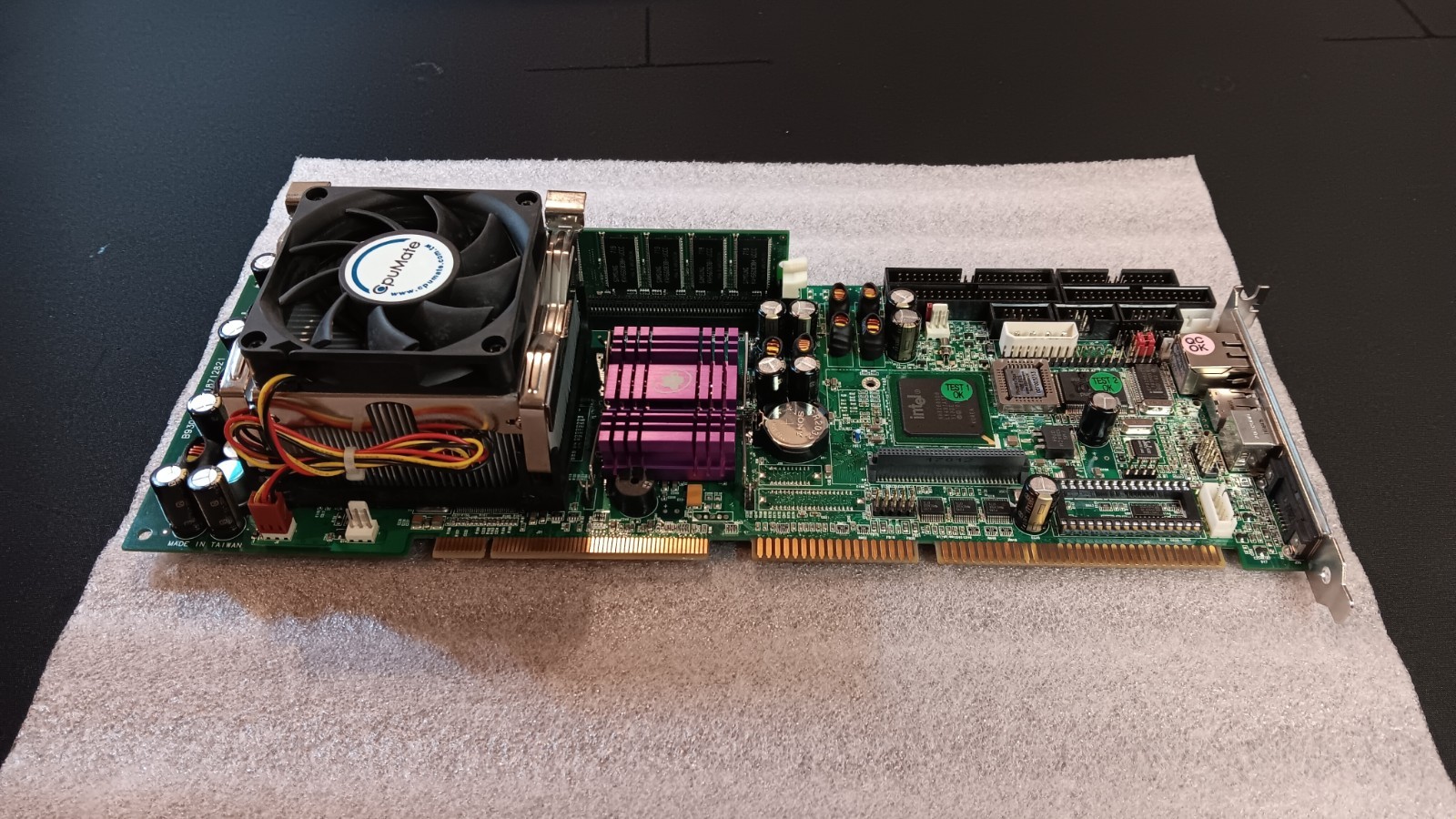 ROBO-8712VLA BIOS R1.00 + 2.4 GHZ PENTIUM WITH 512GB MEM.