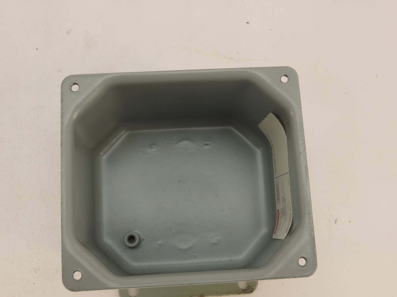 Hoffman ED1PB2 Pushbutton Enclosure, Type 4, 1 Hole, 3.5 X 4 X 2.75 In.