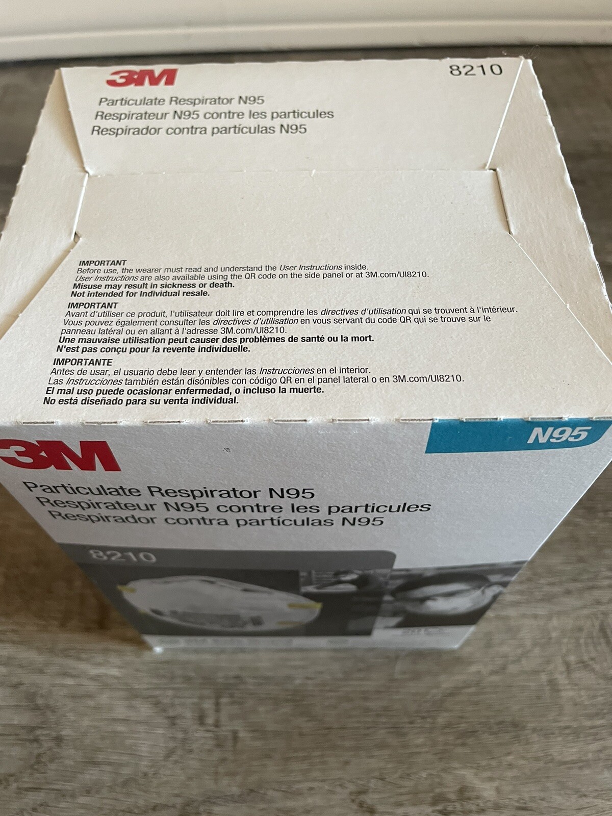 3M Particulate Respirator N95 APPROVED Face Masks 20 COUNT 8210 NEW EXP 08/2026