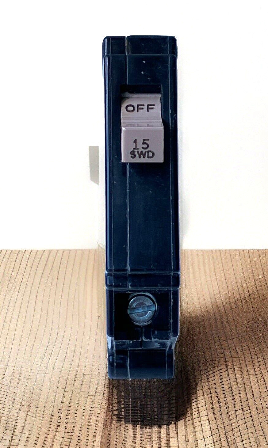 CH115 Cutler-Hammer Type CH Circuit Breaker 1 Pole 15 Amp 120V PLASTIC FOOT
