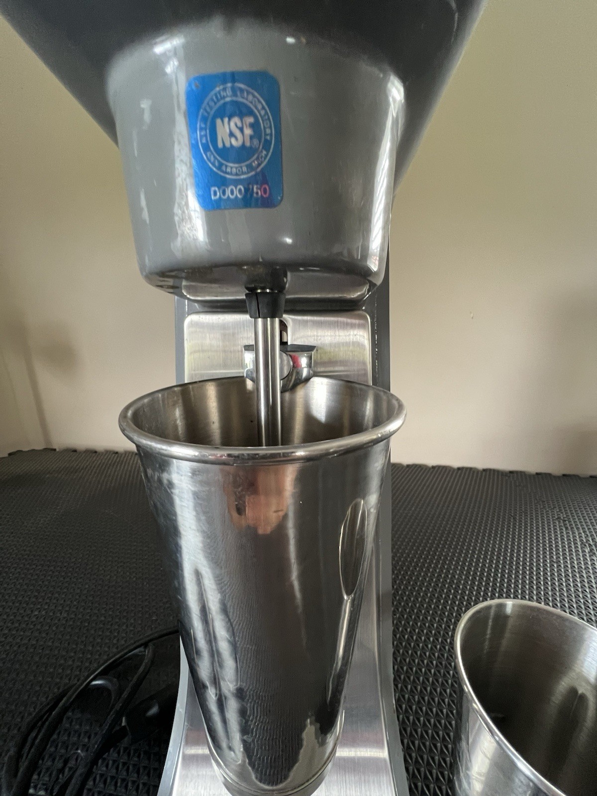 Waring Commercial Shake Drink Mixer Model DMC-10 / 310M10